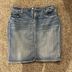 Size 4 denim skirt